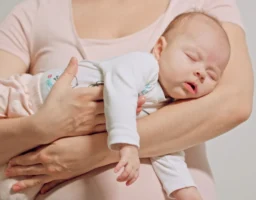 Holding Your Newborn Pain-Free: Expert Tips for New Parents
